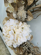 Load image into Gallery viewer, Snow & Champagne