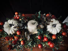 Load image into Gallery viewer, Pumpkin & Berry Centerpiece Box