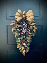 Load image into Gallery viewer, Pine Cone Teardrop Swag