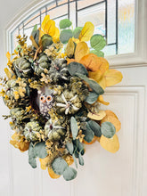 Load image into Gallery viewer, Autumn Peek