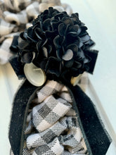 Load image into Gallery viewer, Black Velvet Cane