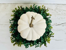 Load image into Gallery viewer, Great Pumpkin Centerpiece