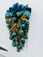Load image into Gallery viewer, Teal & Gold Teardrop Swag