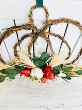 Load image into Gallery viewer, Pumpkin Nest