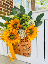 Load image into Gallery viewer, Sunflower Basket