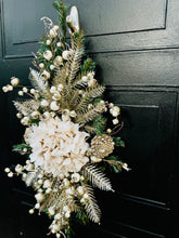 Load image into Gallery viewer, Hydrangea Holiday Swag
