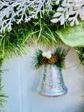 Load image into Gallery viewer, Silver Snowfall