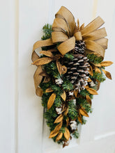 Load image into Gallery viewer, Pine Cone Teardrop Swag