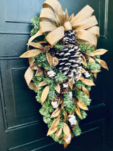 Load image into Gallery viewer, Pine Cone Teardrop Swag
