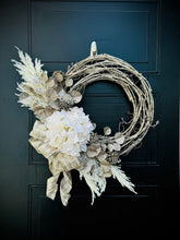 Load image into Gallery viewer, Snow & Champagne