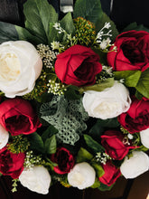 Load image into Gallery viewer, Cabbage Roses