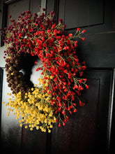 Load image into Gallery viewer, Baby’s Breath & Mini Pinecones