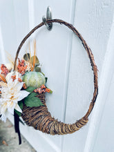 Load image into Gallery viewer, Horn of Plenty