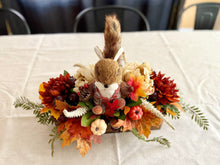 Load image into Gallery viewer, Fall Squirrel Centerpiece Box