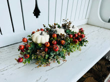 Load image into Gallery viewer, Pumpkin & Berry Centerpiece Box