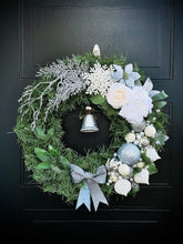 Load image into Gallery viewer, Silver Snowfall