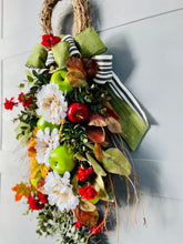 Load image into Gallery viewer, Apple Harvest Swag