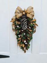 Load image into Gallery viewer, Pine Cone Teardrop Swag