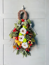 Load image into Gallery viewer, Apple Harvest Swag