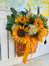 Load image into Gallery viewer, Sunflower Basket