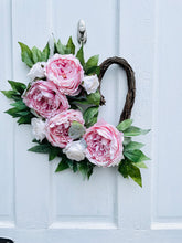 Load image into Gallery viewer, Winter Blush Heart