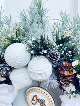 Load image into Gallery viewer, Floral Frost