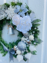 Load image into Gallery viewer, Silver Snowfall