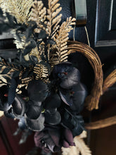 Load image into Gallery viewer, Black Orchid Heart
