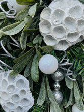 Load image into Gallery viewer, Lotus Pod Swag