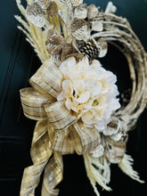 Load image into Gallery viewer, Snow & Champagne