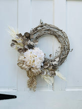 Load image into Gallery viewer, Snow & Champagne