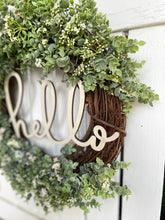 Load image into Gallery viewer, Berry & Boxwood