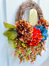 Load image into Gallery viewer, Auntie