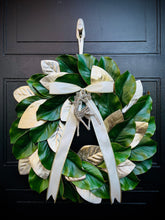 Load image into Gallery viewer, Holiday Magnolia