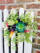 Load image into Gallery viewer, Succulent Hoop