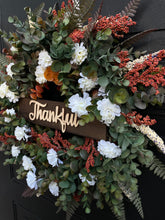 Load image into Gallery viewer, Corsage