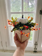Load image into Gallery viewer, Mini White Pumpkin Centerpiece Box (2 available!)