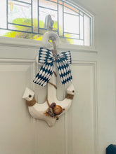 Load image into Gallery viewer, Nautical Anchor with Seashells