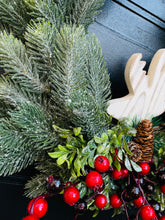 Load image into Gallery viewer, Pine & Berry Buck