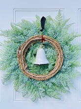 Load image into Gallery viewer, Light Green Fern Winter Wreath