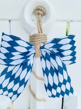 Load image into Gallery viewer, Nautical Anchor with Seashells