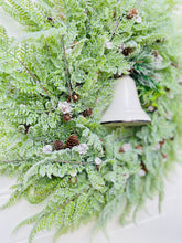 Load image into Gallery viewer, Light Green Fern Winter Wreath