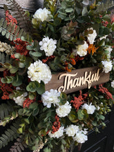 Load image into Gallery viewer, Corsage