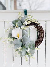 Load image into Gallery viewer, Calla Lily & Blossoms