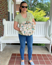 Load image into Gallery viewer, Printed Seashell Burlap Wreath