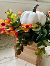 Load image into Gallery viewer, Mini White Pumpkin Centerpiece Box (2 available!)
