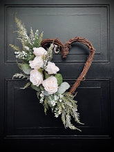 Load image into Gallery viewer, Frozen Rose Heart