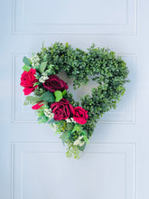 Load image into Gallery viewer, Boxwood & Rose Heart
