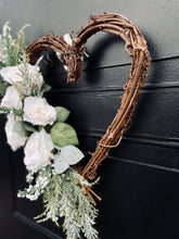 Load image into Gallery viewer, Frozen Rose Heart