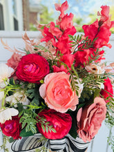 Load image into Gallery viewer, Summer Pink Basket

